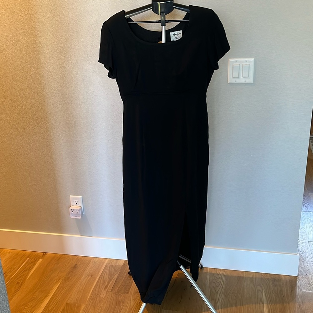 JEFFREY & DARA BLACK EVENING GOWN - Size 12